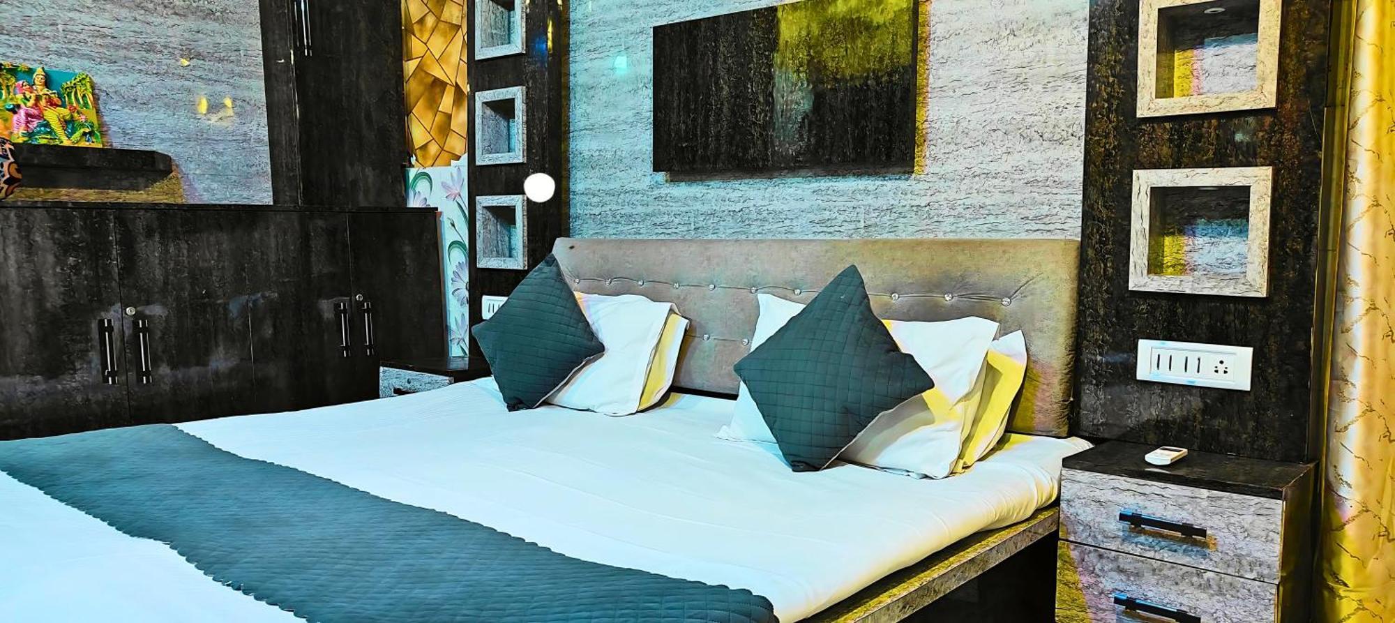Ramayana Grand Hotel Ayodhya ภายนอก รูปภาพ